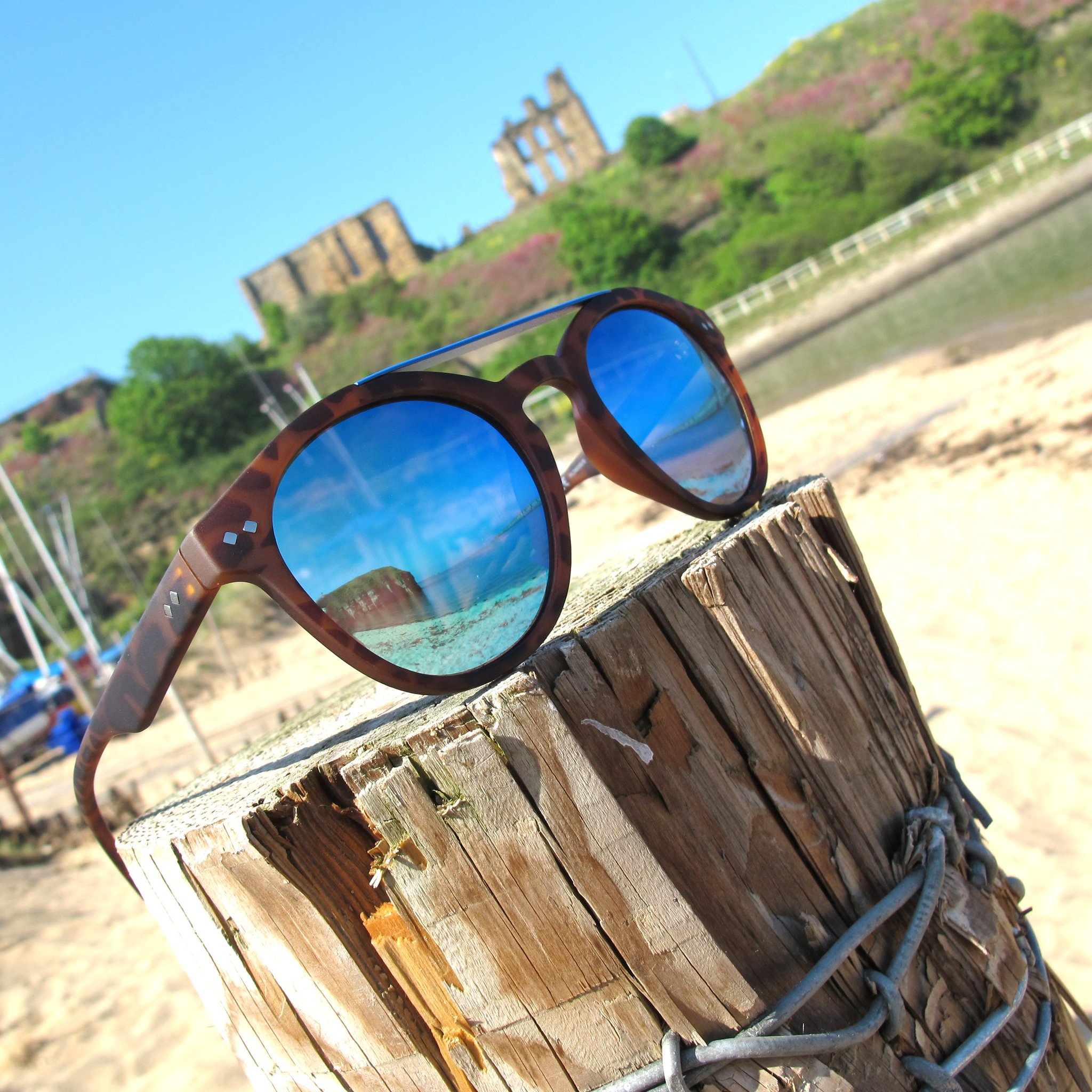 red hot sunglasses contact number