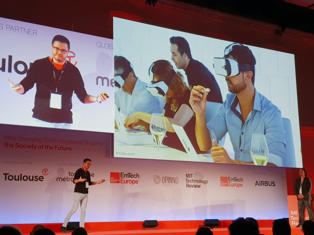 QuaiDesSavoirs's tweet photo. #EmTechEU Day 2
"Experience : Engaging with evolving interfaces"
Let's talk about accessible 3D food printing or Sublimotion Xreality when gastronomy meets technology !
Very impatient to discover new innovations in order to inspire us for our next major exhibition 😋
@EmTech_EU https://t.co/DLcplxV0sH
