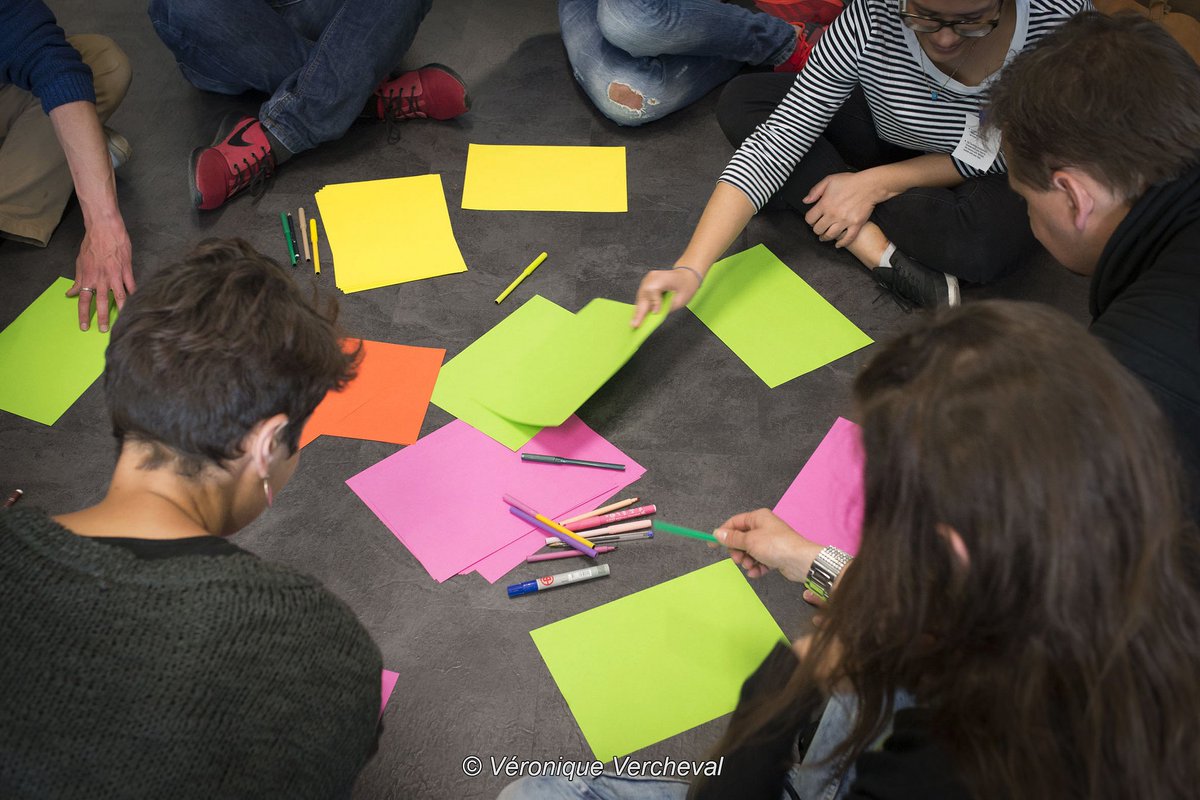 A new forum “Words from the Street” in 2020? Time to take stock of the 2020 objectives of the European Union. More on travailderue.org : bit.ly/2Ne1nry (English, français &amp; español)  #Parolesderue #DynamoInternational