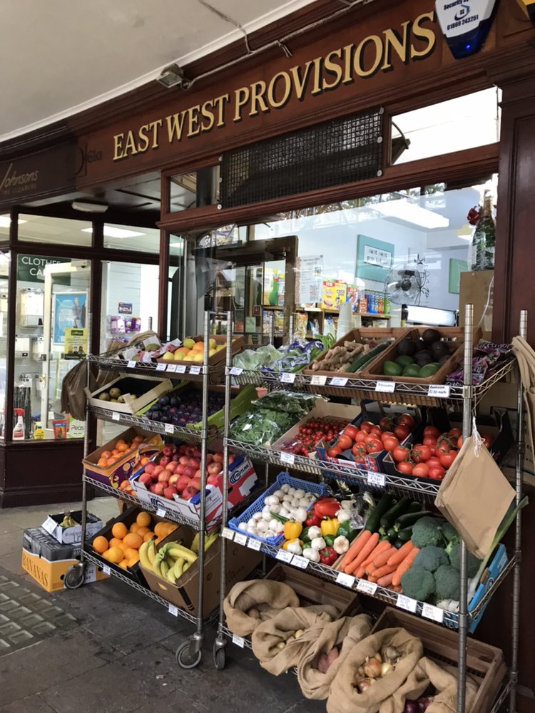 NisaRetail's tweet photo. If variety is the spice of life, then it’s pretty tasty at #Nisa! Our #indie retailers come in all shapes &amp; sizes. We work hard to serve all their needs. Here’s 3 very different stores all part of the #Nisa family. Click here for more info ➡️https://t.co/V3hrAfrW5J #JoinNisa https://t.co/gfeeeAf0TX
