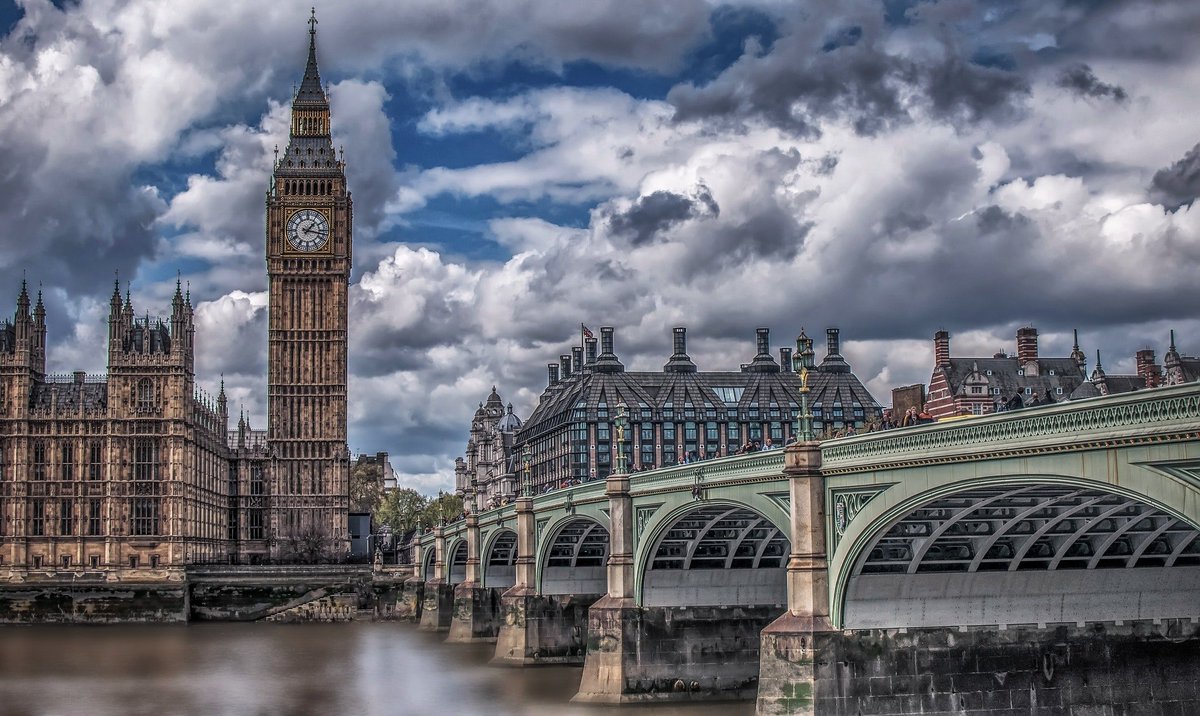 apcinnovate's tweet photo. Delighted to be in London for the @EPSRC_CMAC & @MIT #ISCMP2018 event on Continuous Manufacturing. We're here with one of our expert process engineers presenting a poster on Crystallization Platforms for Continuous Drug Substance Design and Manufacture. https://t.co/NGNiRBsQcj https://t.co/DSbLVMMPlT
