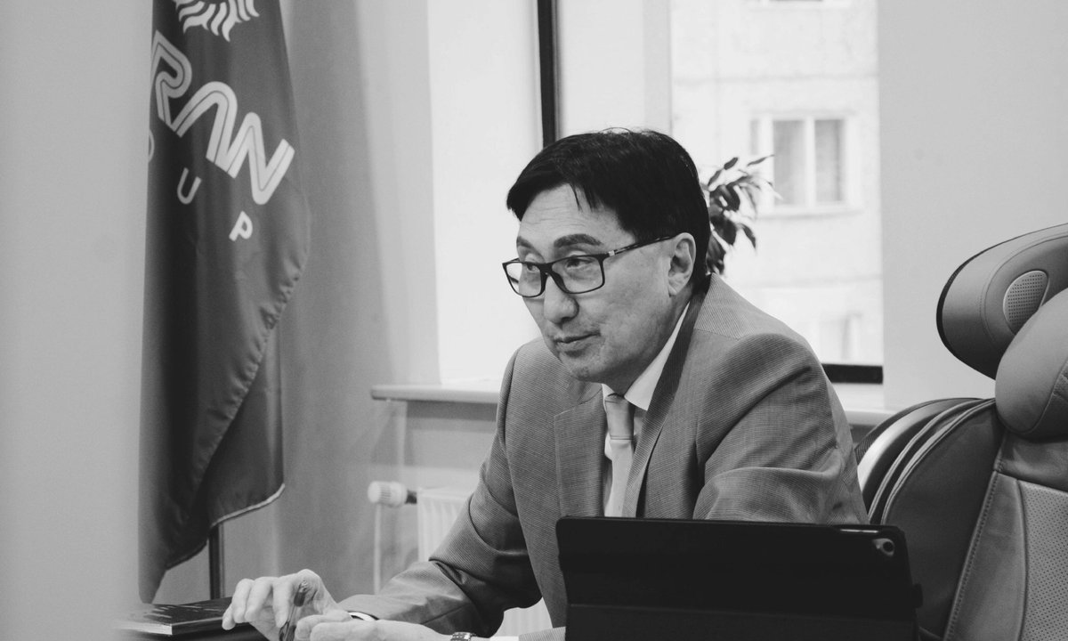 ШИНЭ: 
Би хэрхэн ажилладаг вэ? - Наран Трейд ХХК-ийн ТУЗ-ийн дарга С.Болдхэт 
unread.today/posts/post/1651 <a href="/SBoldkhet/">Sereeter Boldkhet</a>