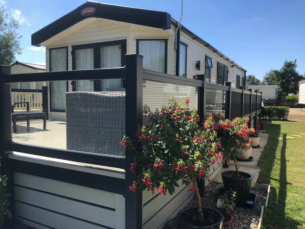 ultimatedecking's tweet photo. Great deck built by Team Ultimate and such pretty surroundings for this stunning space 🤩 https://t.co/RqYmeDX7WI