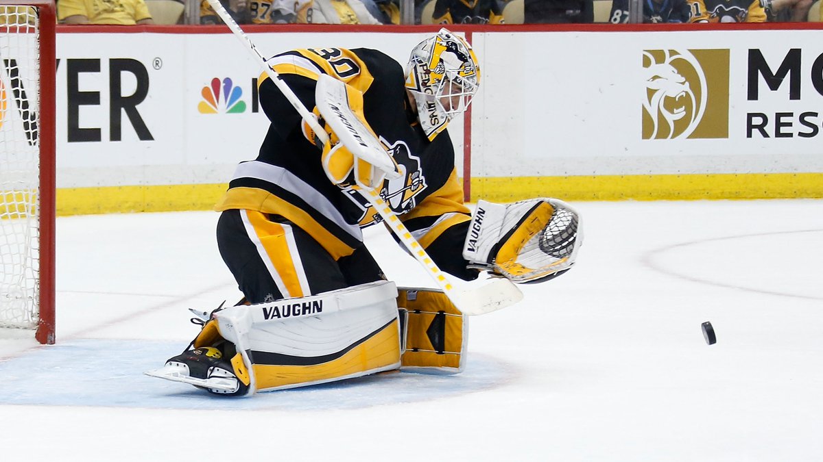 penguins's tweet photo. Saves MATTer.

Penguins netminder @mattmurray_30 will donate $30 to youth-based charities for each save he makes during the 2018.19 regular season.

Last year, Murray made 1,290 saves, which would have meant a contribution of $38,700.

Full details: https://t.co/kTiyzlkU4p https://t.co/0YgjhTrcHu