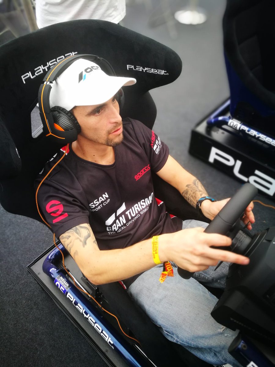 OCC SPORT como patrocinador, con el Impresionante día vivido en el Circuito de Cataluña, con Xesco88 y Loe clasificados para la final de la Copa Nissan....formando parte del equipo de Lucas Ordoñez y compartiendo pista con los pilotos más potentes a Nivel internacional y Nacional