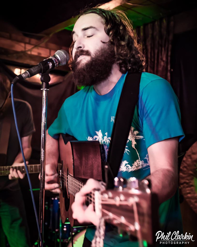 RobertHoefling's tweet photo. Starting this Thursday: Acoustic sets every Thursday at Colony from 6-8. Special guests. Playing for tips and t shirts. #colony #tulsamusic #happyhour #acoustic #hashtag https://t.co/hCex5GjSvu