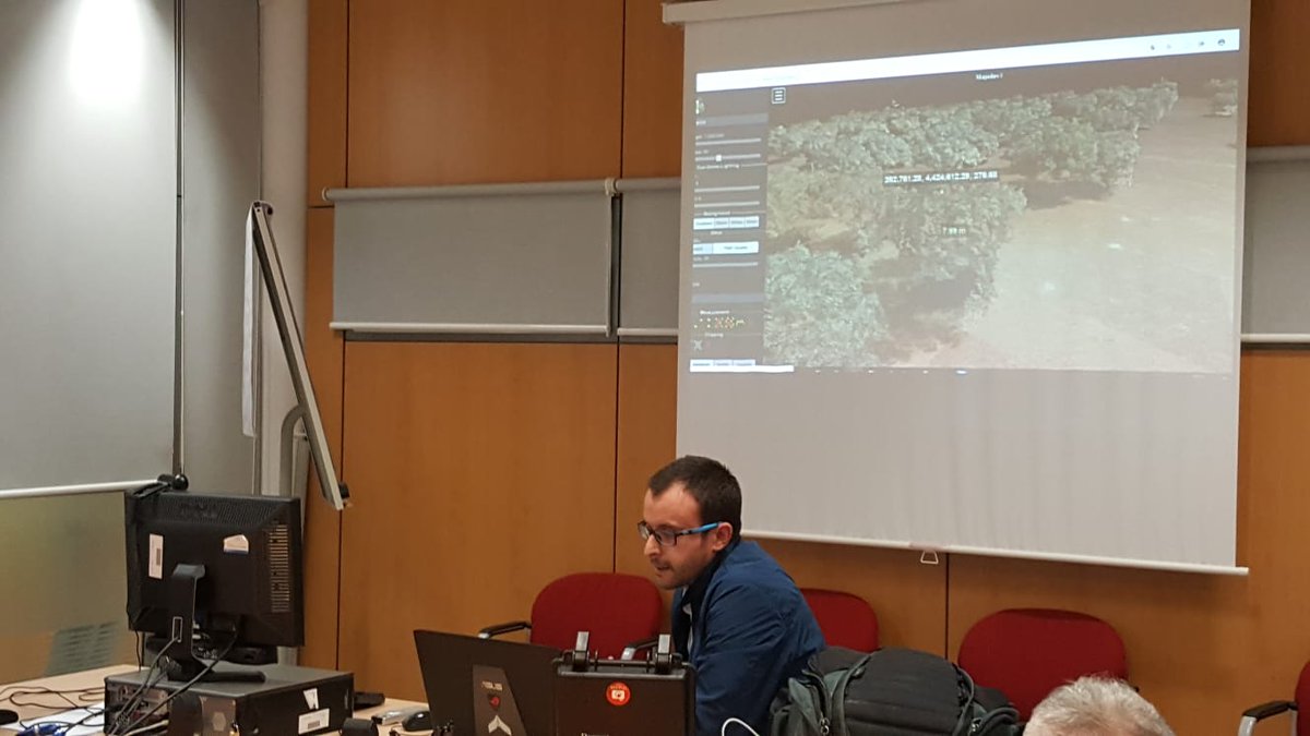 vilar_la's tweet photo. 3D dehesa modeling with Jorge  Angás from @3DScanner_UZ @SynerTGE Coordination meeting https://t.co/IBqThzmhEr