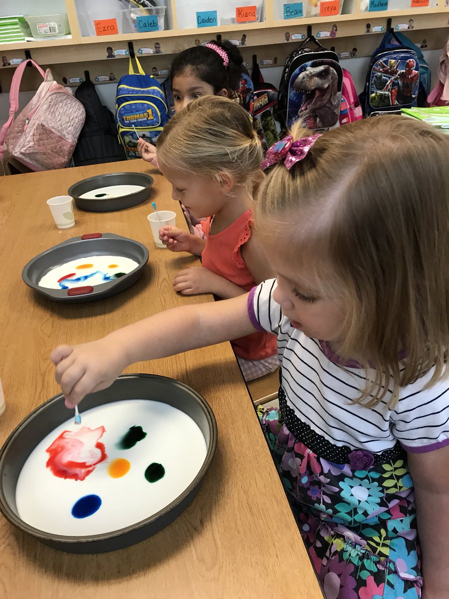 StaceyDorman3's tweet photo. Pint sized Science... color changing milk experiment. #VanAllenPride #preschoolfun #preschoolSTEM https://t.co/1mf1bosxL7