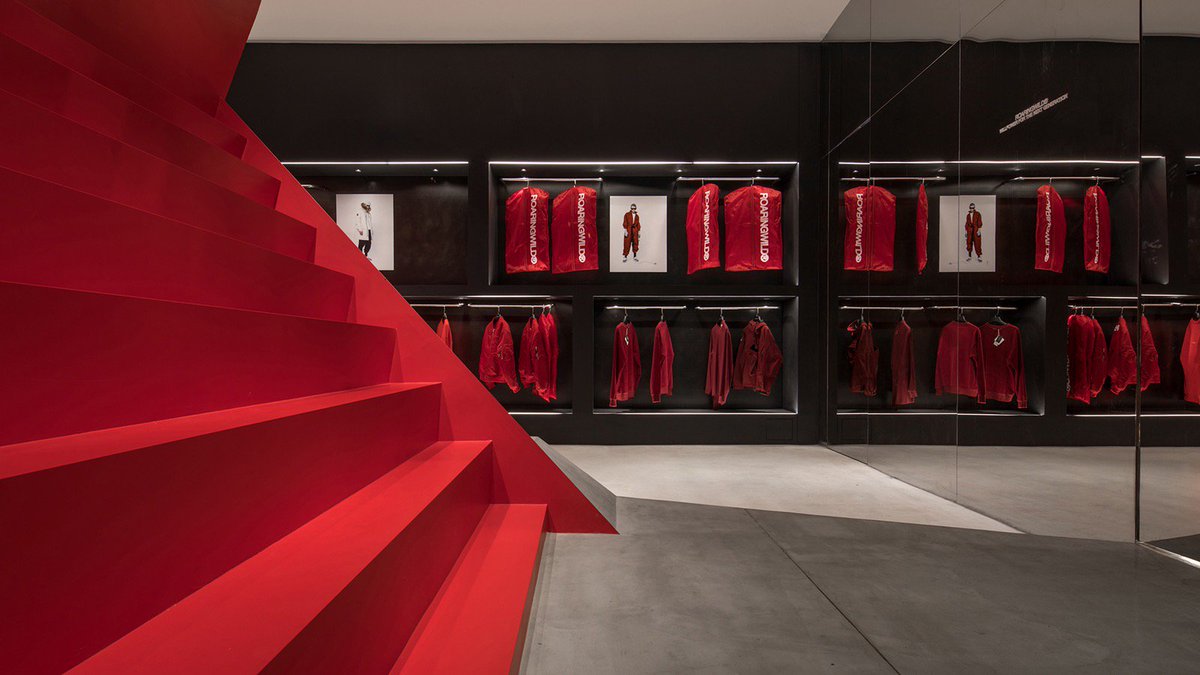 storelovincom's tweet photo. A Peek Inside Roaringwild Fashion Store in Shenzhen: https://t.co/Itjy65A8uQ https://t.co/HkF8fUqFze
