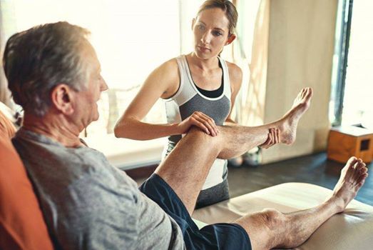 BayviewC's tweet photo. Two common types of arthritis are osteoarthritis and rheumatoid arthritis. While they might sound similar, they have very different causes and symptoms: https://t.co/uNE8wodbHJ https://t.co/RRM0UYetFn