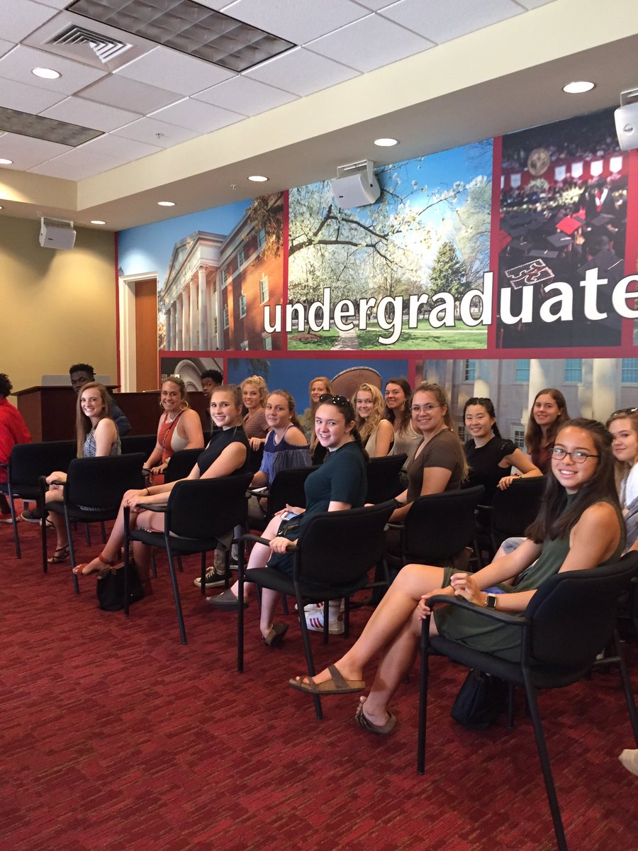 THS_UpperSchool's tweet photo. Roll Tide! @UofAlabama #THSInterim18 https://t.co/PP9b4igWgF