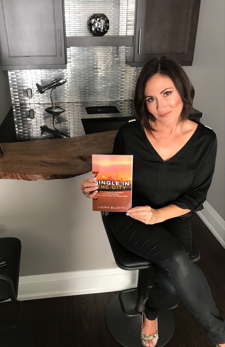 singleinthecity's tweet photo. Are you looking for love? Figure out your love language &amp; how to connect with people, buy @singleinthecity's book https://t.co/isck4PXkx1 … #singleitnehcity #datinglife #bestdatingtips #torontomatchmaker #happyjune #summerreads #hottopics #amazonbestseller #torontosingles https://t.co/7T86XPwHPd