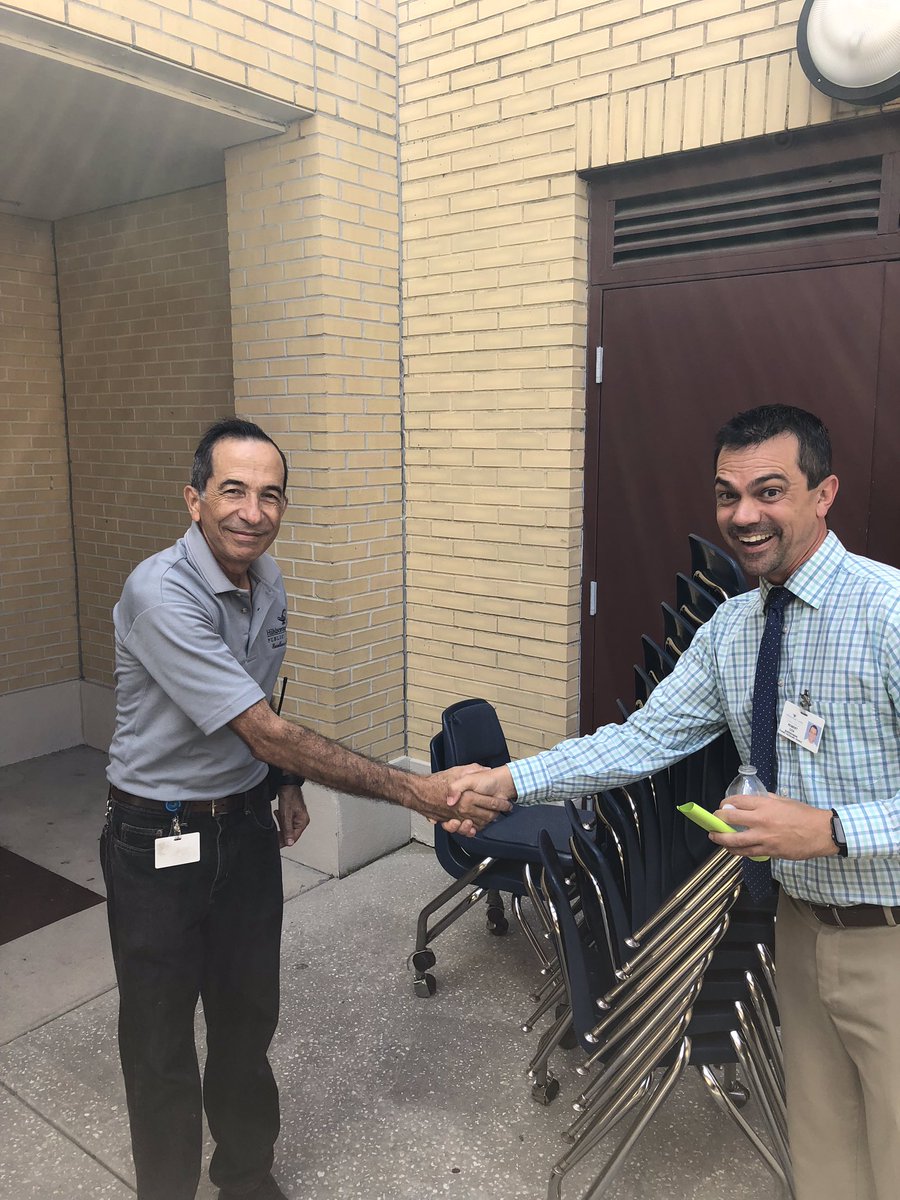 HCPSoperations's tweet photo. Friendly reminder to express your ππ½ gratitude and your appreciation each and everyday for our behind the scene workers. #WeClimbTogether to #PrepareStudentsforLife #OperationsAtWork @Jeff_Eakins https://t.co/adKIAU624m
