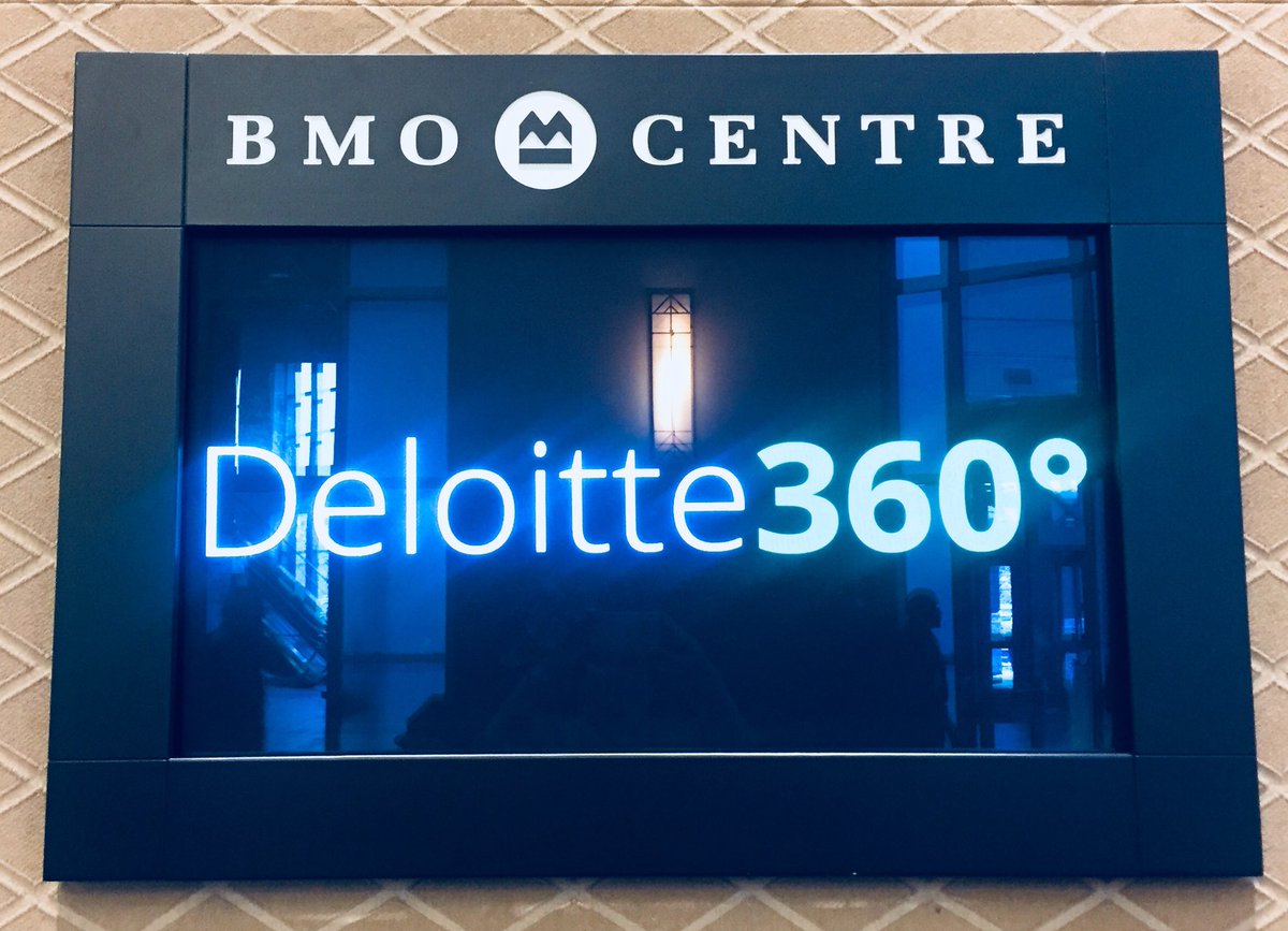 PalomaVV_Mx's tweet photo. In the worse snow ever in October #deloittecanada offered a great conference, and more than 800 attendees could arrive!!! Thanks!!!  #unitetoinclude #beyondoptics 
#disruptionthenewnormal 
#thinkingdifferently 
#makechange https://t.co/Yx83xt1JGy