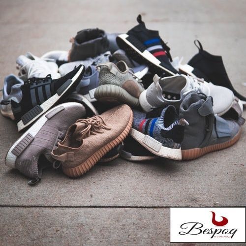 Bespoq's tweet photo. Sneakers were first made in America in 1916. They were originally called keds. #Bespoq #RUBespoq #mobileshoecare #shoeshine #Shoemaintenance #saphir #sneakercleaning #shoeporn #loveshoes #mensshoes #womensshoes #sneakers #shoeoftheday #solecollector #kickstagram https://t.co/gHApAwmYI2