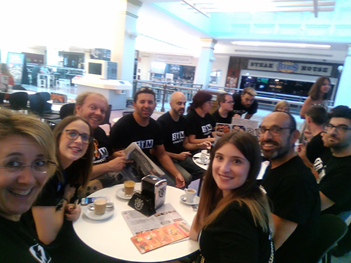 Mercedes_Nv's tweet photo. El staff de #yosoystm ya tiene la barriga llena.. https://t.co/UrPmK2e6Bd