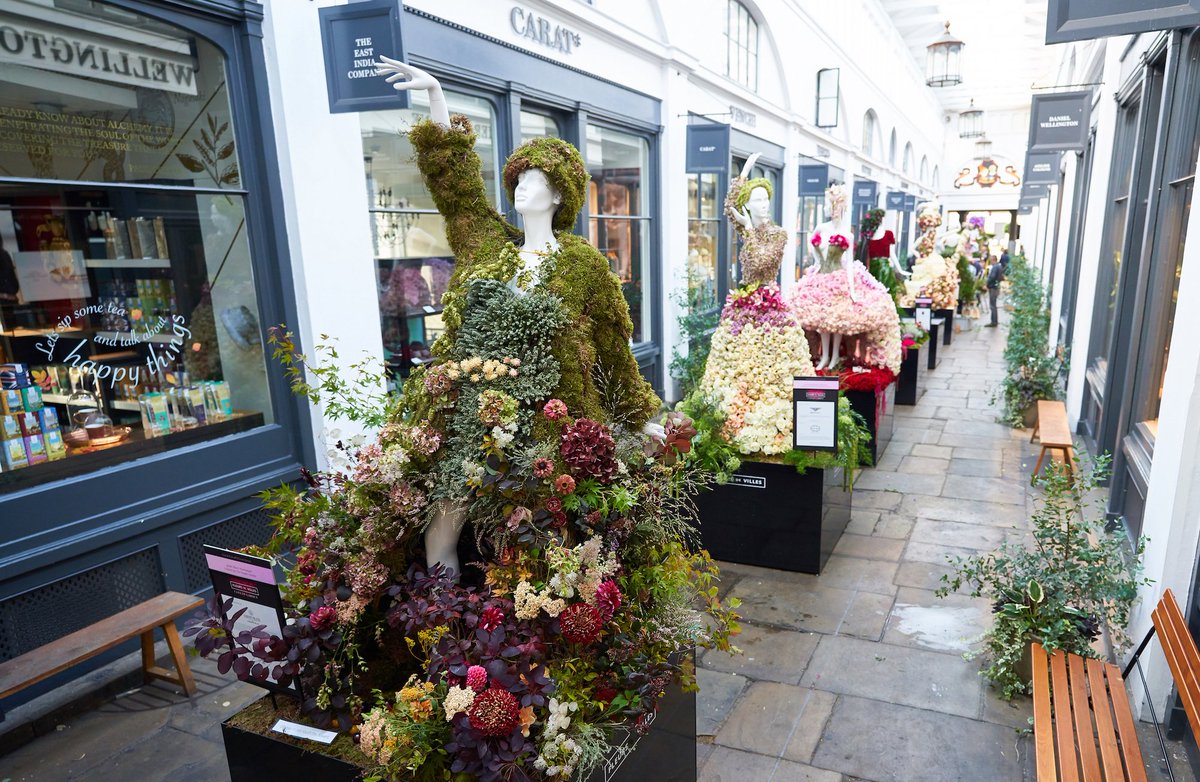 visitlondon's tweet photo. Stop and smell the roses in @CoventGardenLDN 🌹 at #FleursDeVilles Floral Couture Installation from 3-7 Oct https://t.co/5FLjgKIlXq