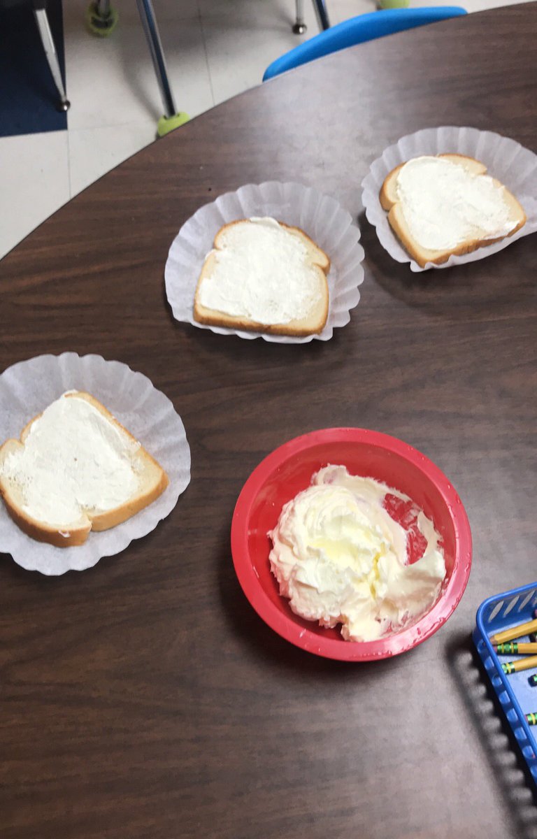 mrsblainkinder's tweet image. #homemadebutter #littleredhen #cooperation #robinsonprimary #Kindergarten @MissyZacharias @RobinsonPrimary