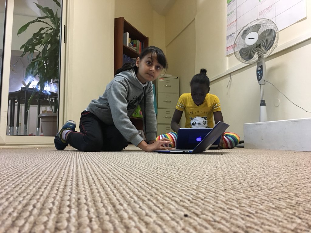 Committee work in the #gr4hub. Systems being developed to address worries, concerns &amp; interests of Ss as they entered this new learning environment. Looking at things like celebrations, seating, playground | #pypchat #agency