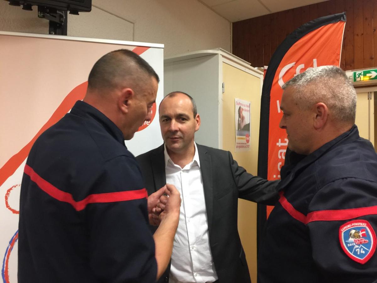 CFDTSDIS74's tweet photo. Entretien de @david_sevestre et @Fa1con74 vos représentants @CFDTSDIS74 avec @CfdtBerger sur les sujets du moment #securite #tempsdetravail et avancement de carrière avec les problèmes de maintien des unités de valeurs. #cfdt #cfdtsdis #pompiers #sdis https://t.co/5zc1zwTtLW