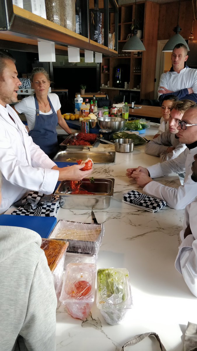 Dag 2: alles over Schaal- en schepldieren #training productkennis &amp; bereiding #coworkers  <a href="/SeafoodBarAdam/">The Seafood Bar</a> <a href="/SVO_Opleidingen/">SVOvakopleiding food</a> <a href="/vishandeljva/">Vishandel Jan van As</a>