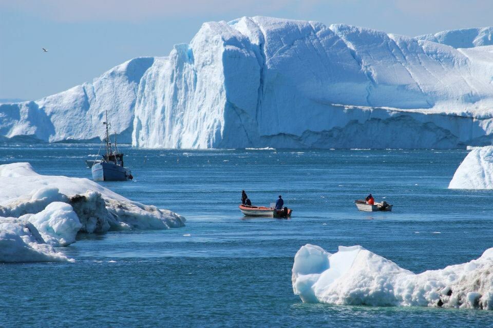 Today is a historic day! In Ilulissat #Greenland, ten of worlds biggest fisheries nations sign legally binding agreement to prevent #IUUfishing in the Central #Arctic Ocean 🐟