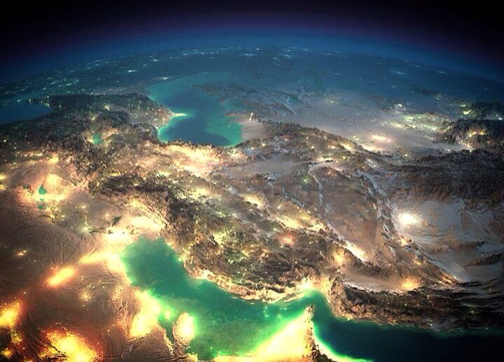 TRezaeian's tweet photo. وطن! وطن!
تو سبز جاودان بمان که من پرندهای مهاجرم که از فراز باغ با صفای تو
به دور دست مه گرفته پر گشوده ام
سیاوش کسرایی
#NoSanctionNoWar
#WeStand4Iran https://t.co/dBOiurkQEh