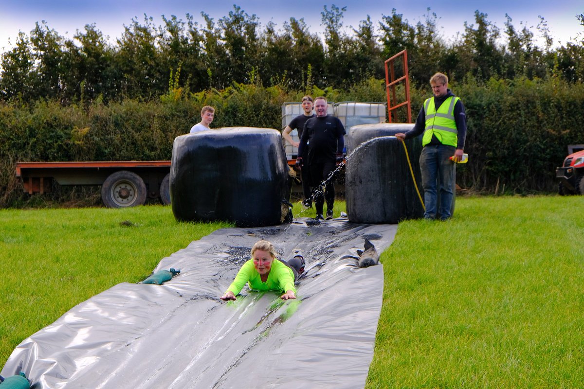 BCWcharity's tweet photo. Huge thanks to our wonderful volunteers for their support at the #TotalObstacleRun and worked their socks off to make it enjoyable, efficient and safe for runners. Without you, quite simply- there would be no Obstacle Run! #BCWVolunteers https://t.co/tUjw39Tbh9