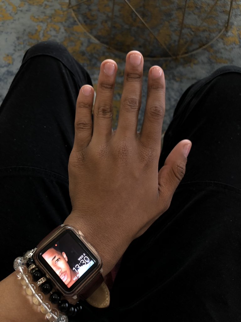 lasizwe's tweet image. #HandChallenge

Let’s see yours