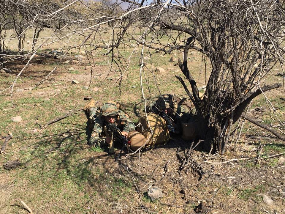 Ejercito_Chile's tweet photo. #ServicioMilitar : Durante esta semana, una unidad orgánica del Batallón de Infantería N° 2 "Maipo" compuesta por 28 Soldados Conscriptos y personal de planta está siendo evaluada por el Centro de Entrenamiento de Combate de Infantería (#CECOMBI) 💪#EntrenamientoMilitar @IiChile https://t.co/UmBhSTXmD7