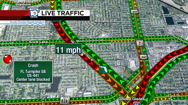 #TRAFFICALERT Crash on FL Turnpike SB at US-441. Two center lanes are blocked. https://t.co/UFMz8XAGDF