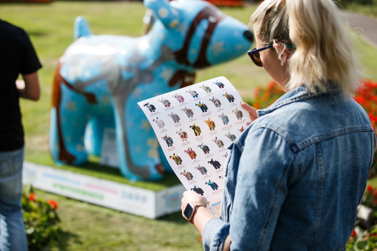 This Saturday, Bec Britain is hosting a free tour around the trail with the opportunity to meet some artists along the way! Meeting at #Ashford College for 2pm, come along to hear all about the Snowdog #artists &amp; the inspiration behind their pups. #MemoryWeek #FindYourSnowdog