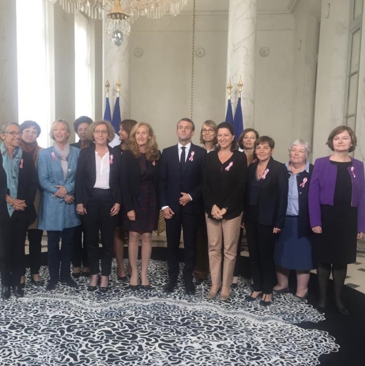 agnesbuzyn's tweet photo. 🎀 
Le #CancerDuSein est le + fréquent et le + mortel chez la femme. Aujourd’hui, avec les ministres du @gouvernementFR, j’incite toutes les femmes à faire ce #dépistage. 
Dépister tôt, c’est soigner mieux. 
➡️Plus infos sur @Institut_cancer 
#OctobreRose #SavoirCestPouvoirAgir https://t.co/4X4YKviUiW