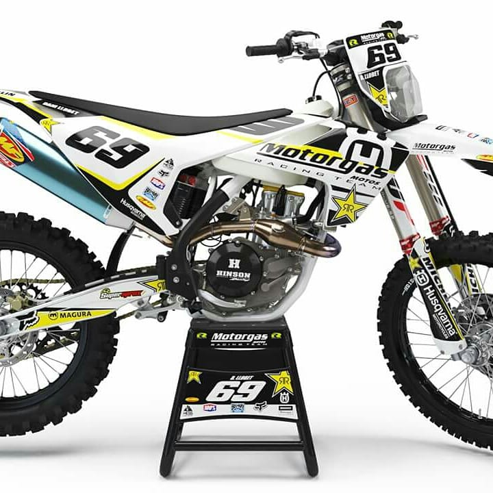 ROTU_RACING's tweet photo. MOTOR GAS, Concesionario HUSQVARNA en Manresa (Barcelona) se une a nosotros. Te gustan la imagen que hemos dado a sus nuevas motos? https://t.co/Njlpm2bgJ9
