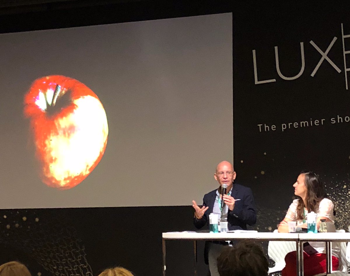 FF_France's tweet photo. Conférence sur l’up-cycling en parfumerie avec Hervé Fretay (@givaudanperfume) et Astrid Dulau-Vuillet (@Verescence ):
« Combiner la naturabilité et la durabilité ».
#luxpack #Monaco https://t.co/v7jh5f5ccr
