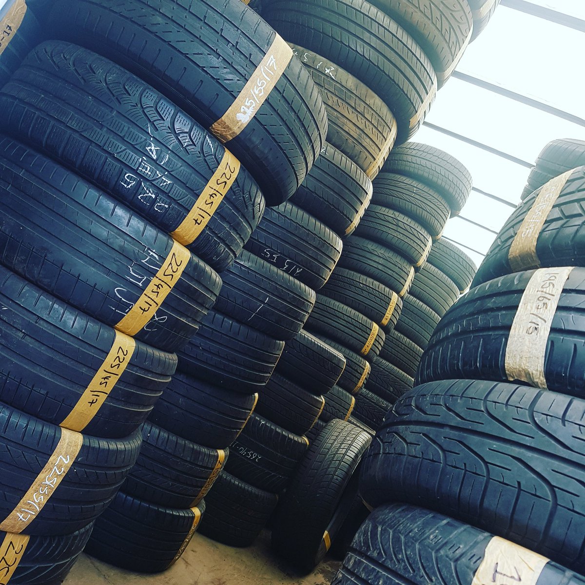 crownmobiletyre's tweet photo. Some of our newly stocked part worn tyres......
Call us today for prices!
020 3305 9579 https://t.co/DoM0nyht6X