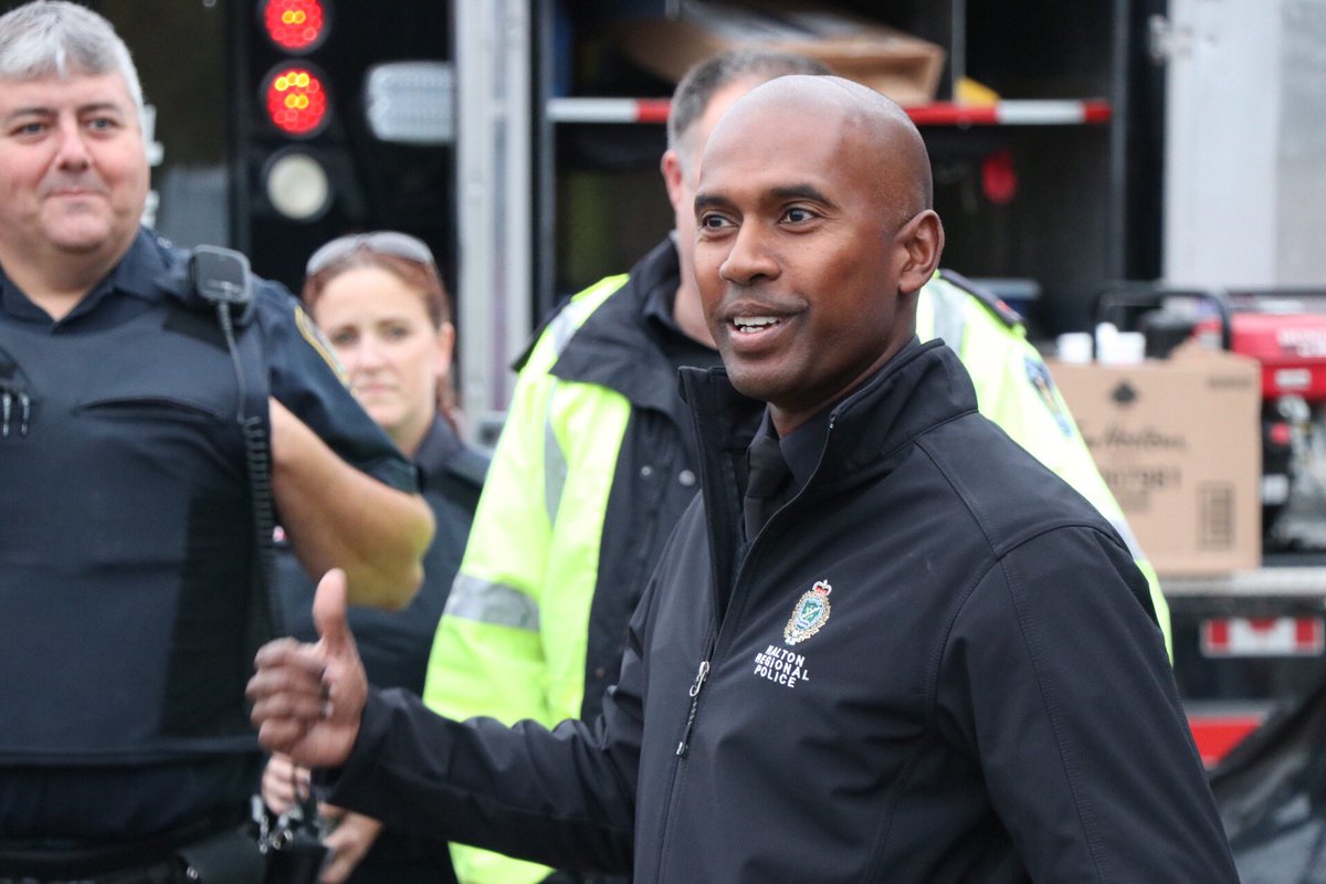 HaltonPolice's tweet photo. HRPS @DeputyNish addressing the troops in preparation for todayโs #CMVBlitz at Mohawk. @PeelPoliceMedia @ONtransport @WRPSToday @TrafficService @TorontoPolice @OPP_GTATraffic @gpsmedia @ONfinance @YRP ^bt https://t.co/ajEHhPgbWC