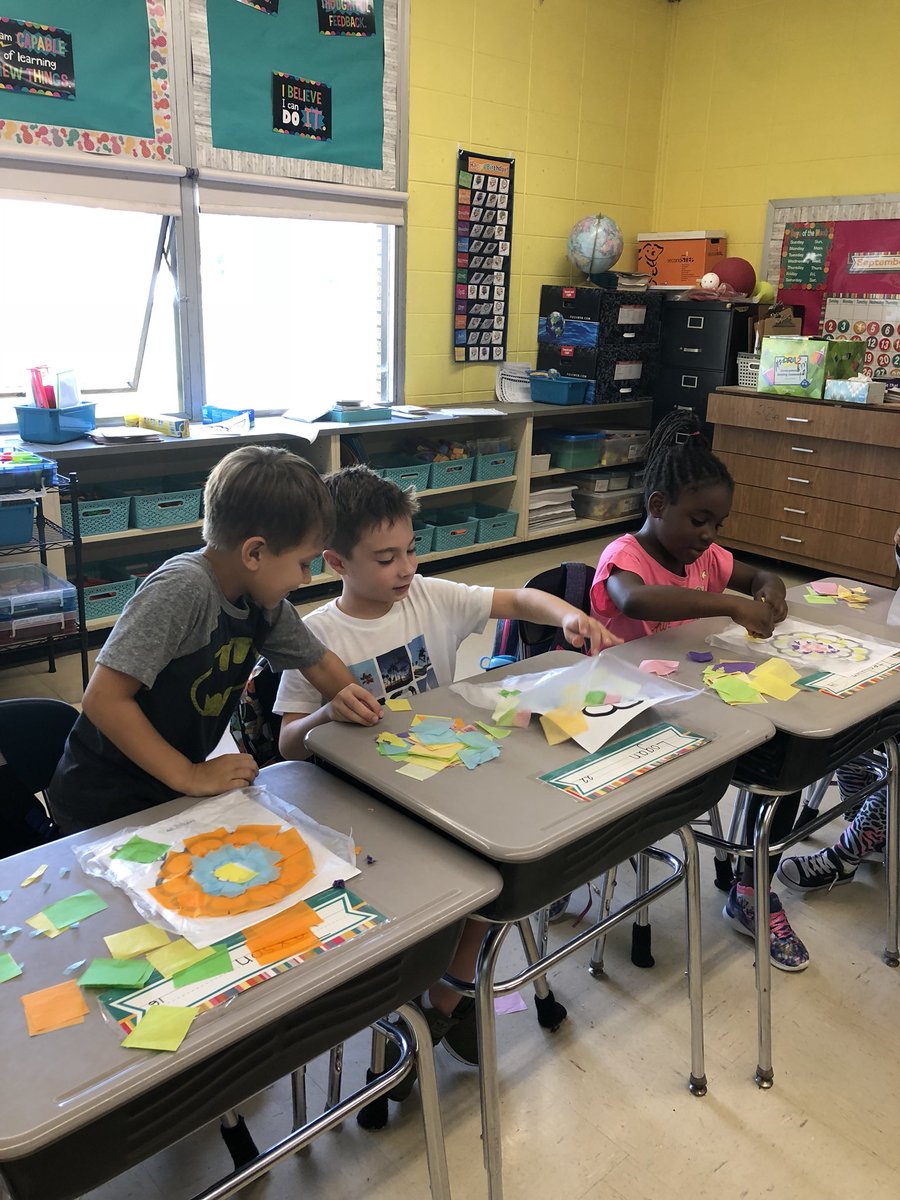 Ms_Sabo1's tweet photo. Stained glass flower activity.  Mystery Science lesson 3: What if there were no windows? @WeAreHTSD @SunnybraeEleme1 https://t.co/VBSMNEGb45