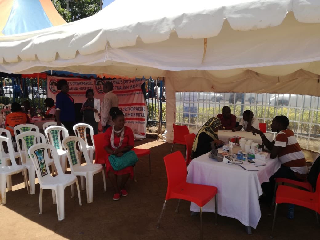 SafaricomPLC's tweet photo. In Eldoret, we have partnered with the County Government, Mediheal hospital, St Luke’s hospital and Eldoret Hospice to hold a medical camp at Eldo Centre. #SafaricomCares #CSWeek2018 https://t.co/KmZVMkHclx