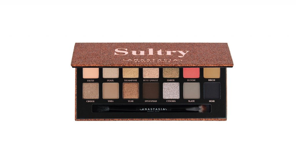 OnesourceTrendz's tweet photo. The New Fall Beauty Launches Everyone Will Be Talking About https://t.co/5F7uFGhIcB https://t.co/6ApMErU8RT