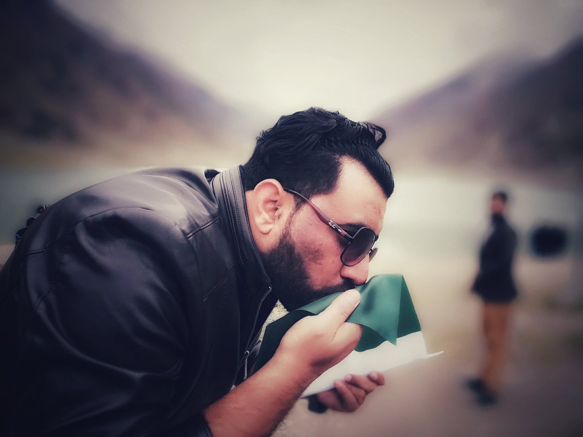 TacticTweeter's tweet photo. To survive in peace and harmony, united and strong, we must have one people, one nation, one flag. ...
#GOZEST3hrill
#PYA4Pakistan
#RediscoveringKP
#jhel_Saifulmalok https://t.co/qIBVI6L3pu
