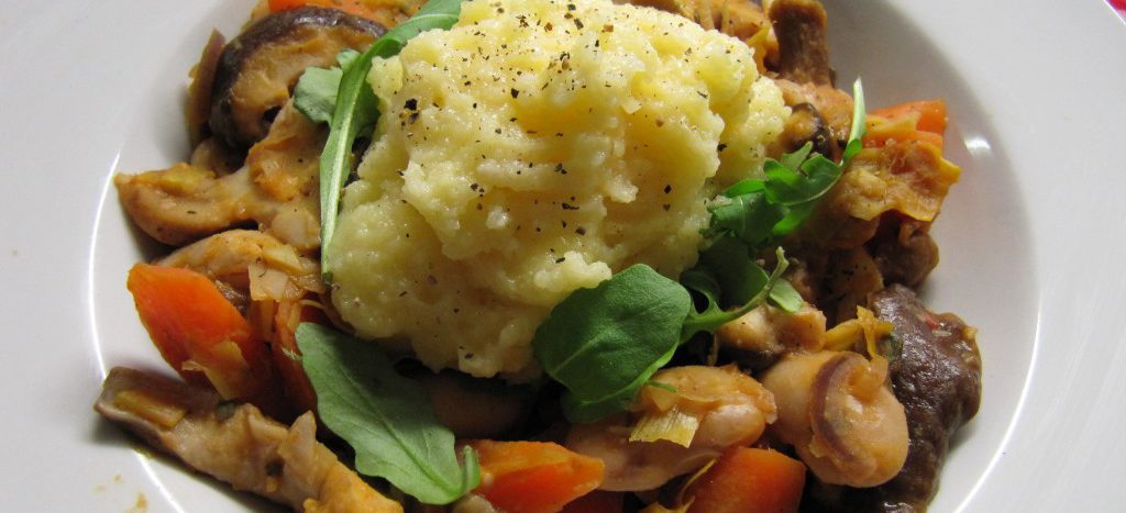ReneeRD's tweet photo. Hearty, tasty and easy—this ragout does not disappoint, and it's right in time for fall! https://t.co/DE0Mvk2xbX #healthyrecipes #healthyeats #nutrition https://t.co/D4AnOpN02p