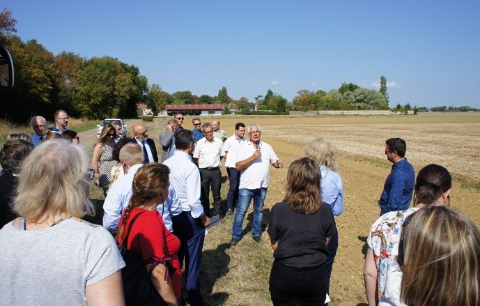 EricAndrieuEU's tweet photo. La réduction de l’usage de #pesticides n’entraîne pas forcément une baisse de la rentabilité économique des exploitations agricoles.
Retour sur le déplacement de notre Commission d’enquête du Parlement européen à l’@INRA_Dijon_BFC.
#ComPEST #Glyphosate
👉https://t.co/OLppEX2K94 https://t.co/fdzSvoMjMT