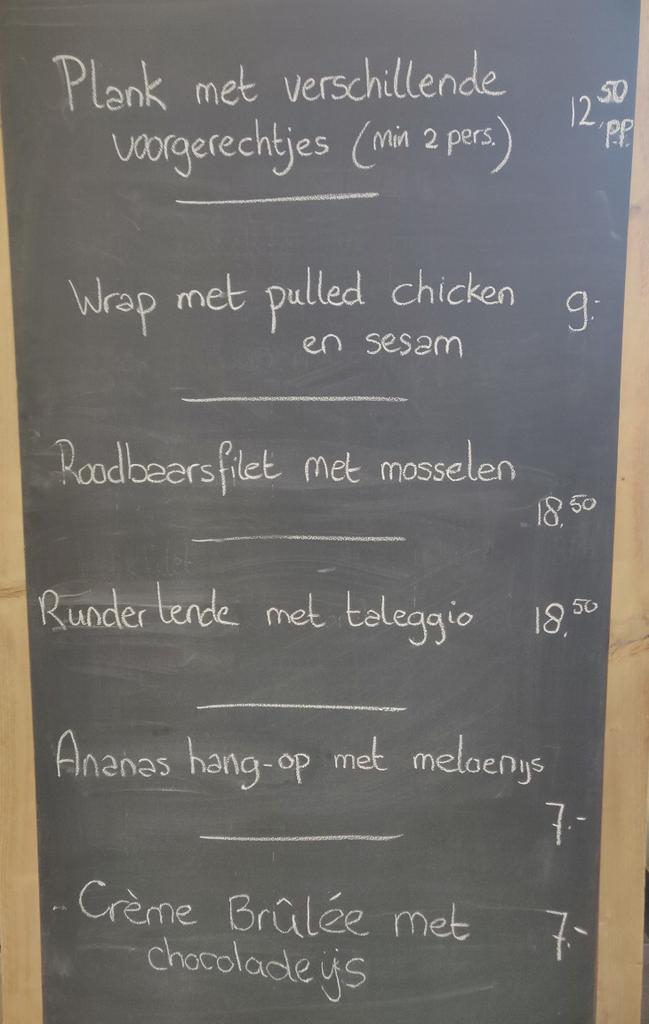 HotelAbrona's tweet photo. Buien de kaart op het #bord @HotelAbrona https://t.co/pNMBV8IkCu