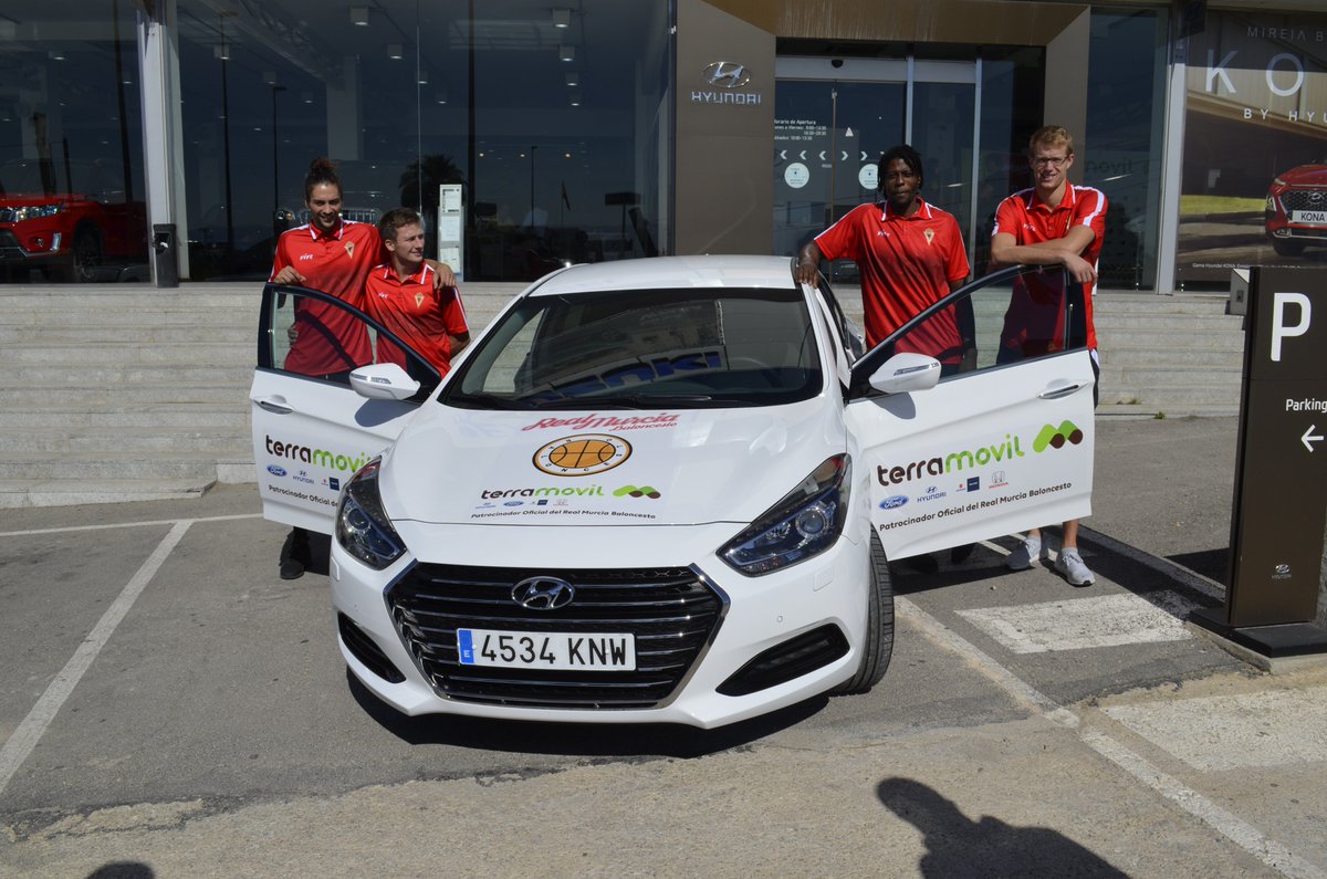 RMUBaloncesto's tweet photo. 🚗 | @grupoterramovil y @RMUBaloncesto, una alianza ambiciosa y de futuro 🚙🏀

📝 https://t.co/959OwyUKfv https://t.co/4L7BWEb2U0