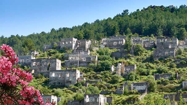Bir zamanlar Muğla'nın önemli yerleşim yerlerinden biri olan Kayaköy, günümüzde hayalet kent görünümünde. İşte Uğur Ugan'ın kaleminden Kayaköy...
mill.yt/qfwlj