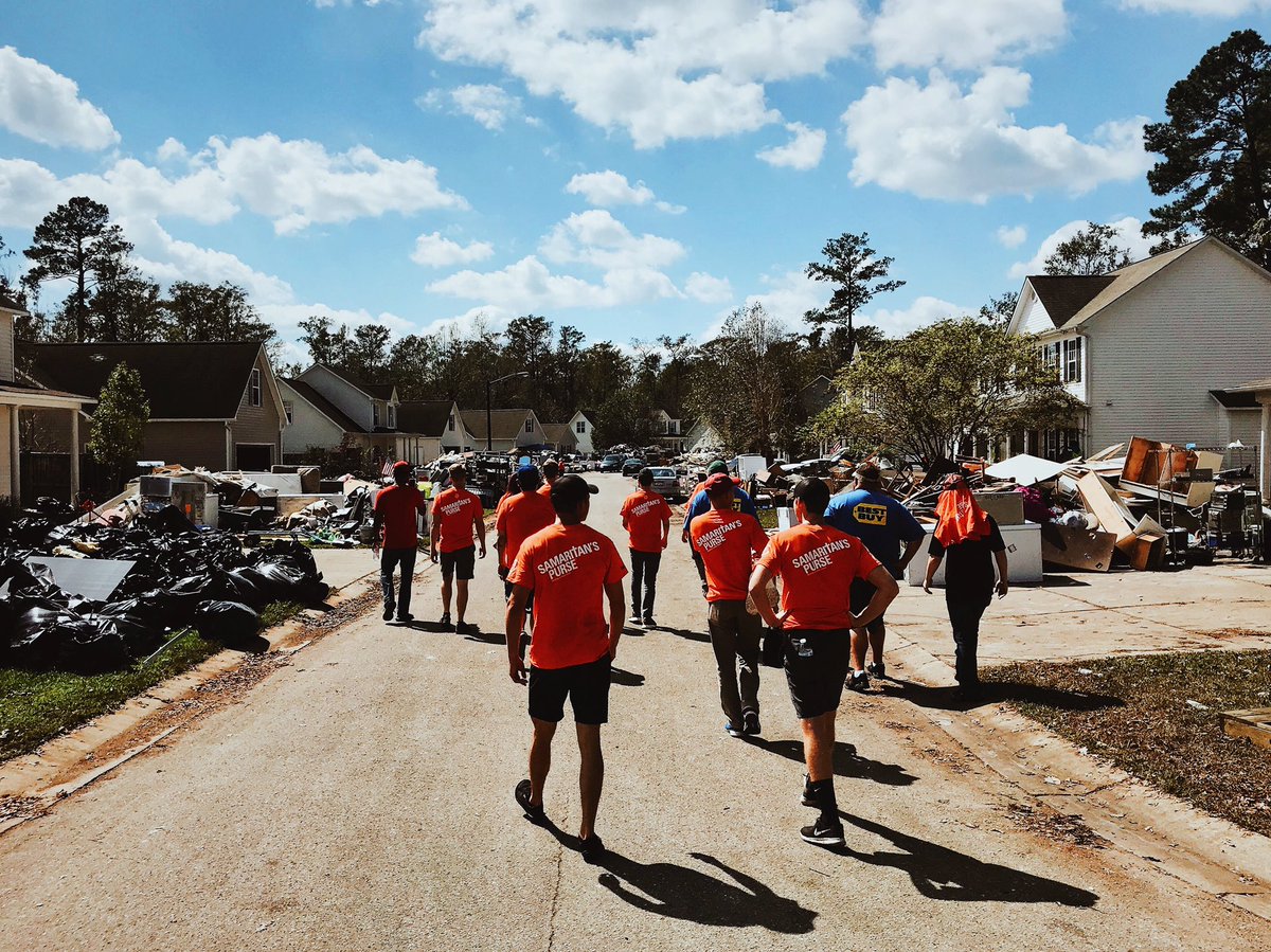 Overflow tweet media