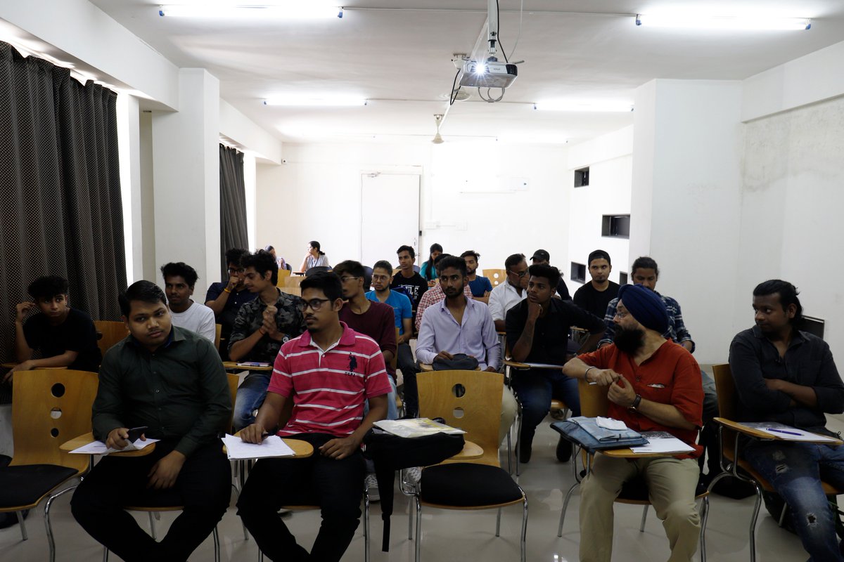 Seamedu's tweet photo. A glimpse of Seamedu’s induction program for Diploma in Sound engineering students.

#Seamedu #Diploma #SoundEngineering #SeameduStudents #Inductionprogram https://t.co/yAofuVNq5q