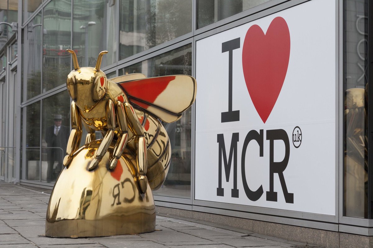 ilovemcrchris's tweet photo. I’ve just registered for the exclusive @beeinthecitymcr charity auction. Its for a great cause, it’s the best inclusive creative initiative I’ve ever witnessed the city produce and I’d love an elaborate memento - even if bids do start at £3K 🐝 ❤️ https://t.co/FyHVJr46vu