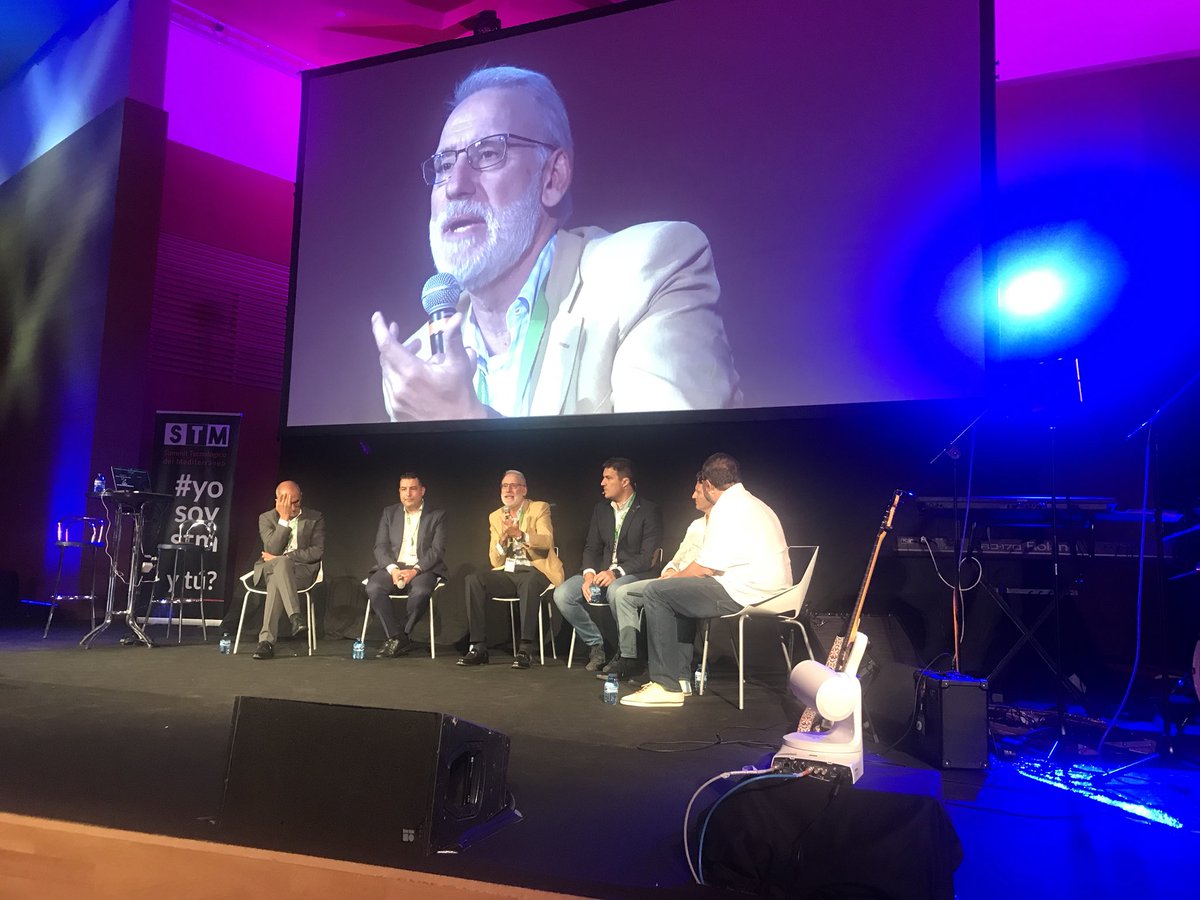 _RuthVelasco_'s tweet photo. Gestionar la seguridad de las organizaciones se ha vuelto muy complejo pero el lema de @sophos es #Securitymadesimple @ricardomatesal #STMSummit hoy @SophosIberia @GrupoAzeta @antonio_azeta https://t.co/NDXNHkyK6v
